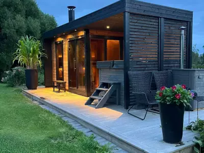Баня Patio L Plus с террасой — Leil Saunas, 15 м²